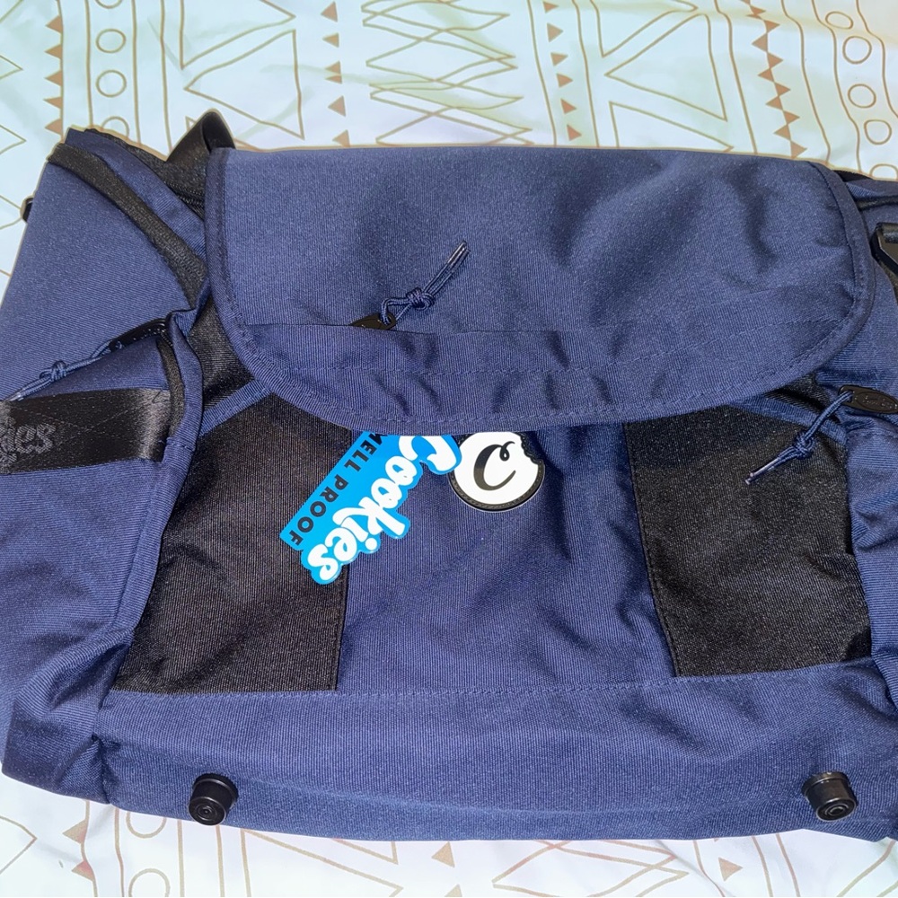 Cookies Cyclone Smell Proof Duffle Bag Navy